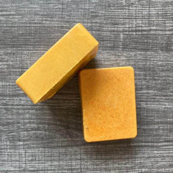 Turmeric Manuka Honey Goat Milk Soap Two Bars - Picture 4 of 4